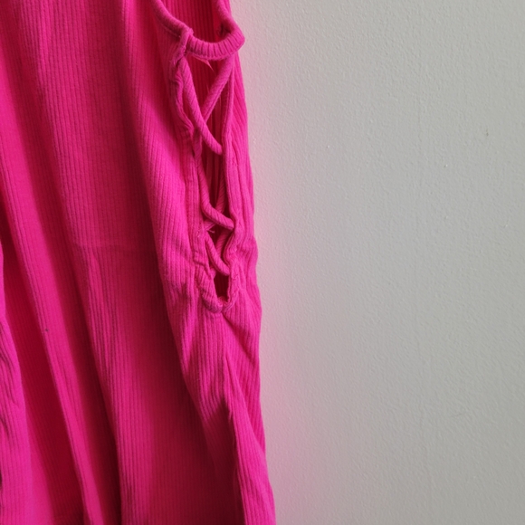 Pink Ribbed Women's Top - Picture 5 of 6